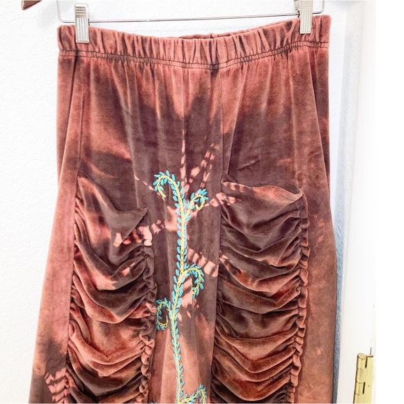 RISING INTERNATIONAL Bleached Tie Dye Velour Ruched Skirt with Pockets SZ: Small - Picture 2 of 12
